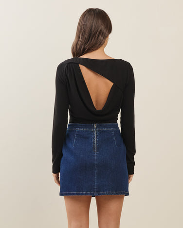 Flower button denim mini skirt