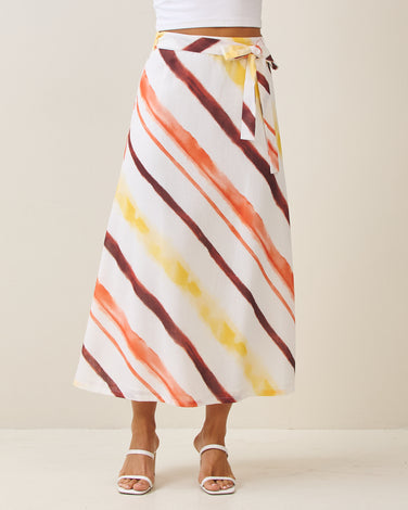 Diagonal-stripe skirt