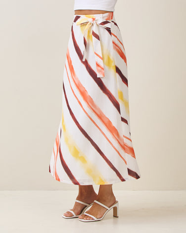 Diagonal-stripe skirt