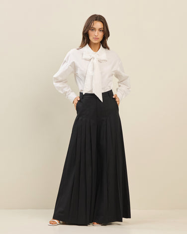 Cotton pleated pants