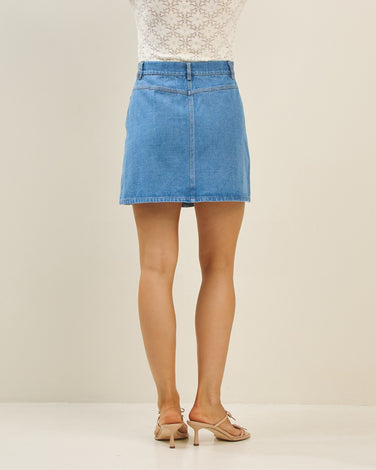 Scallop patch pocket denim skirt
